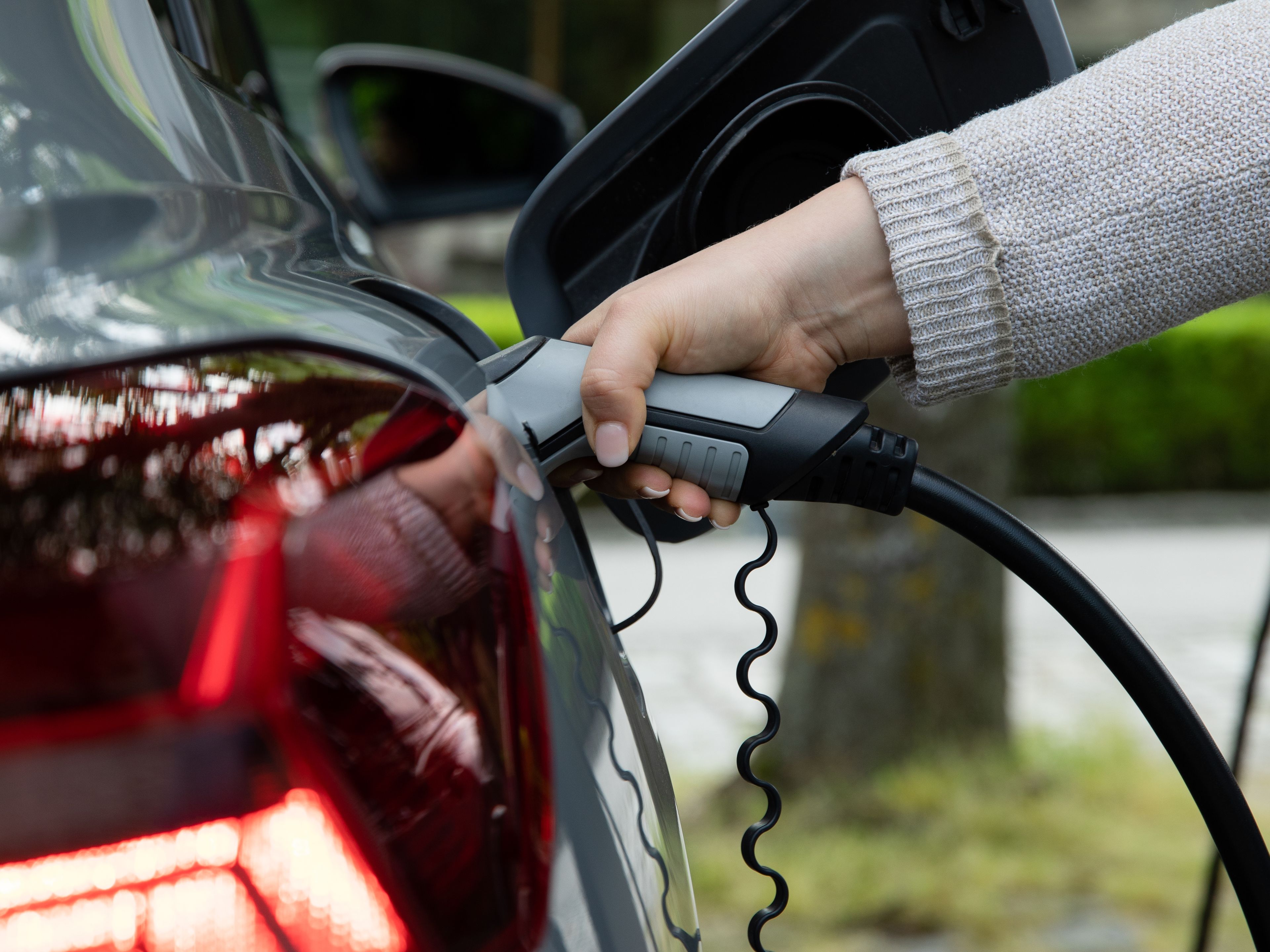 E-Auto wird geladen