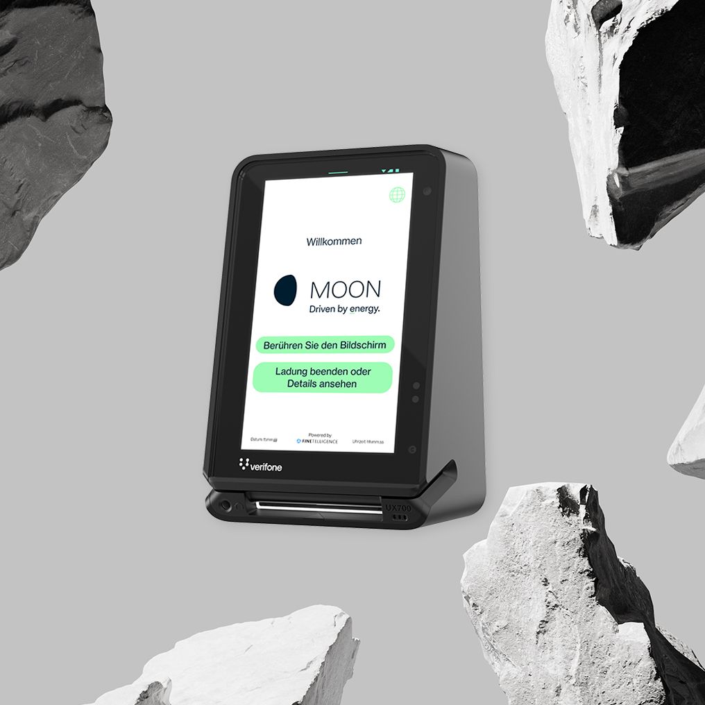 MOON Bezahlterminal UX700 vor Gesteinshintergrund
