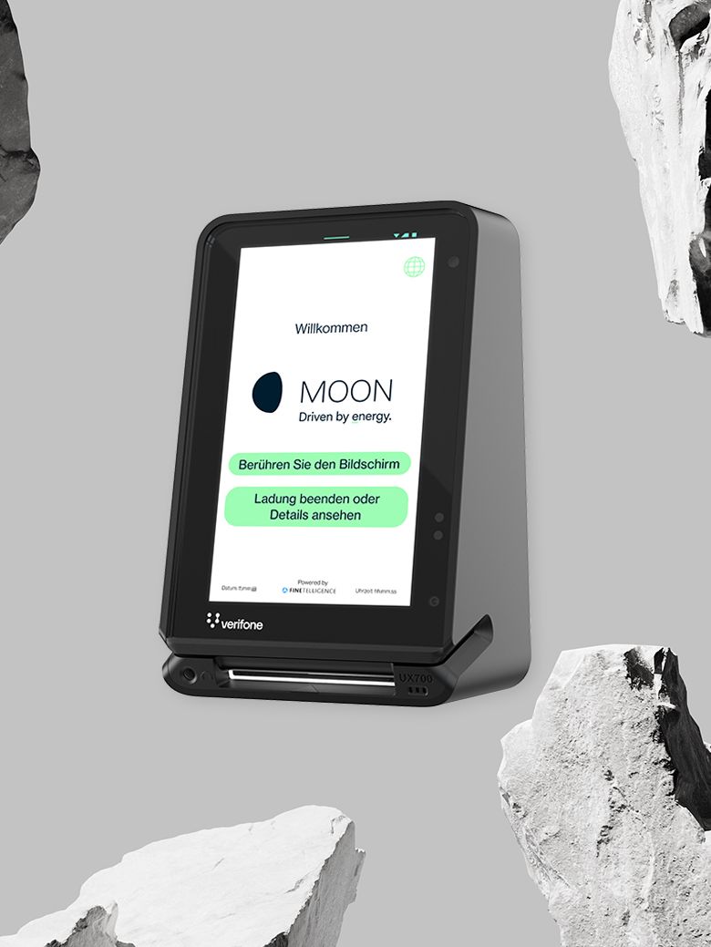 MOON Bezahlterminal UX700 vor Gesteinshintergrund