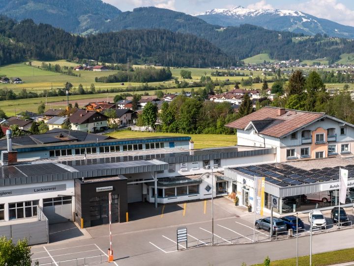 Autohaus Radstadt Gebäude von vorne