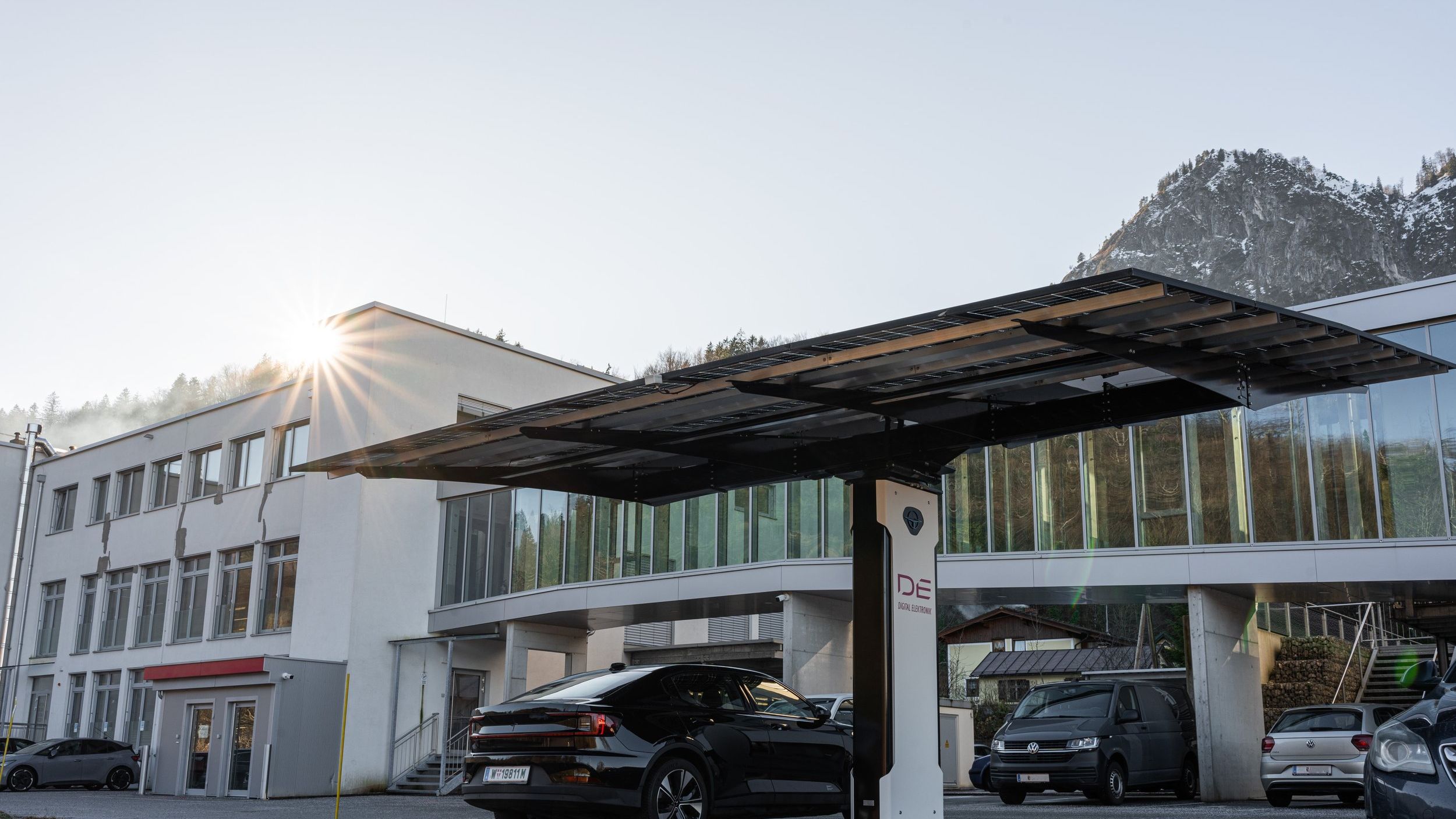 Gebäude von Digital Elektronik von vorne