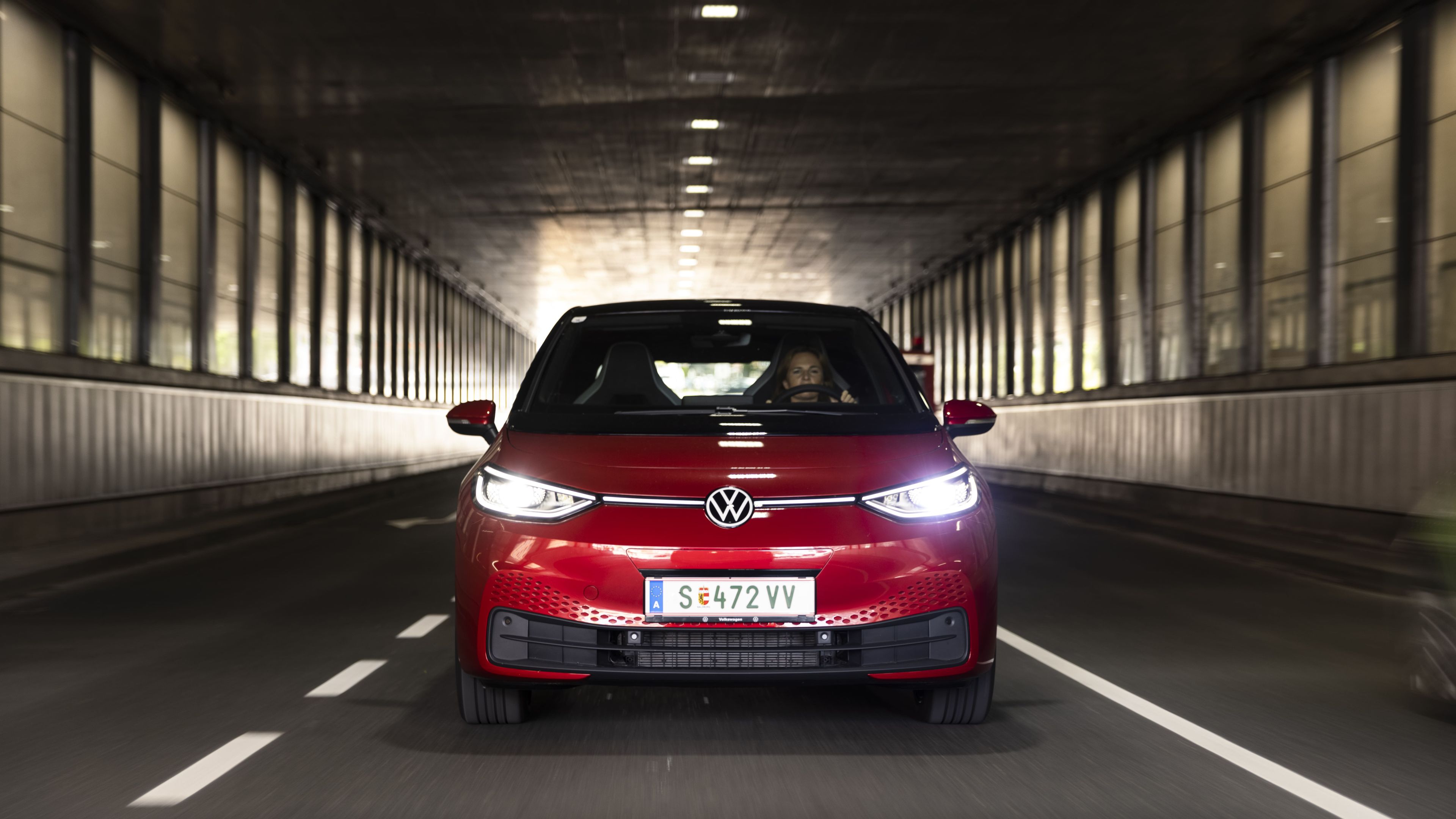 Auto in einem Tunnel