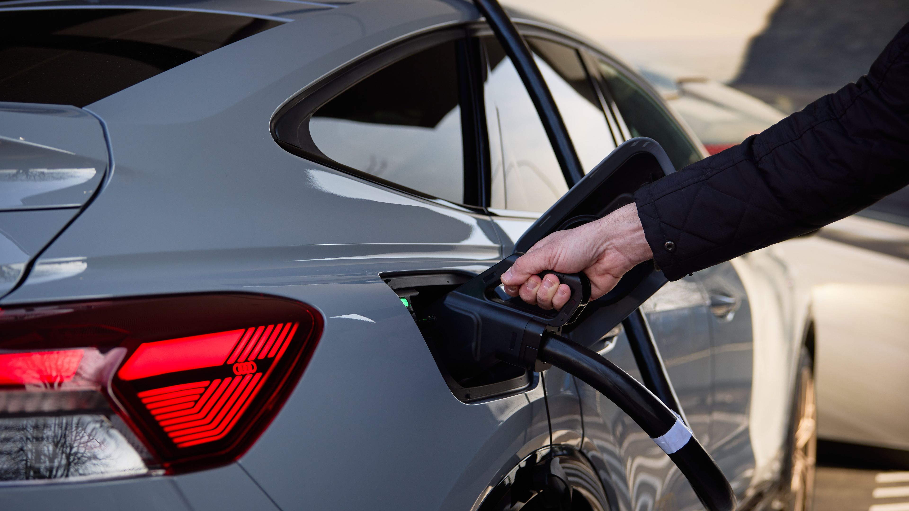 Elektroauto Audi wird geladen