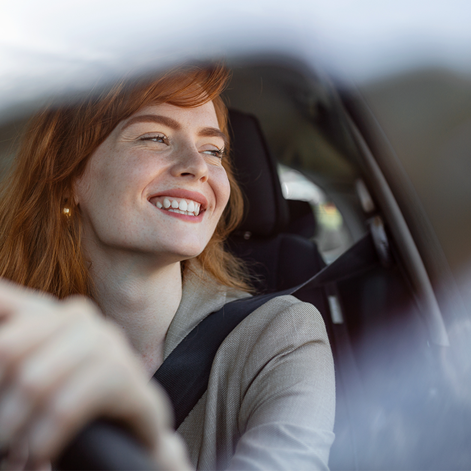 Frau in einem Auto