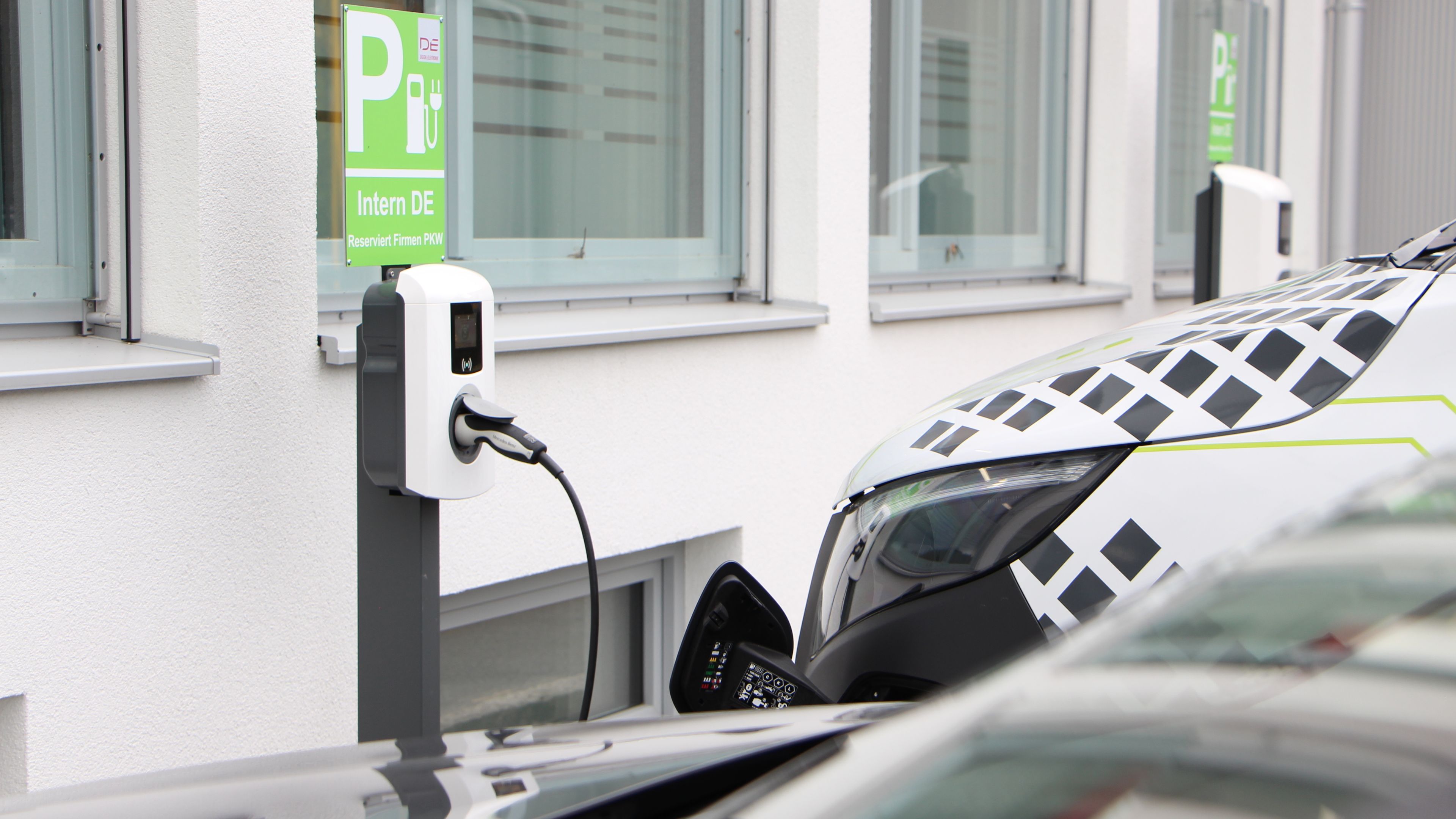 MOON Charger Single Pro-line bei Digital Elektronik