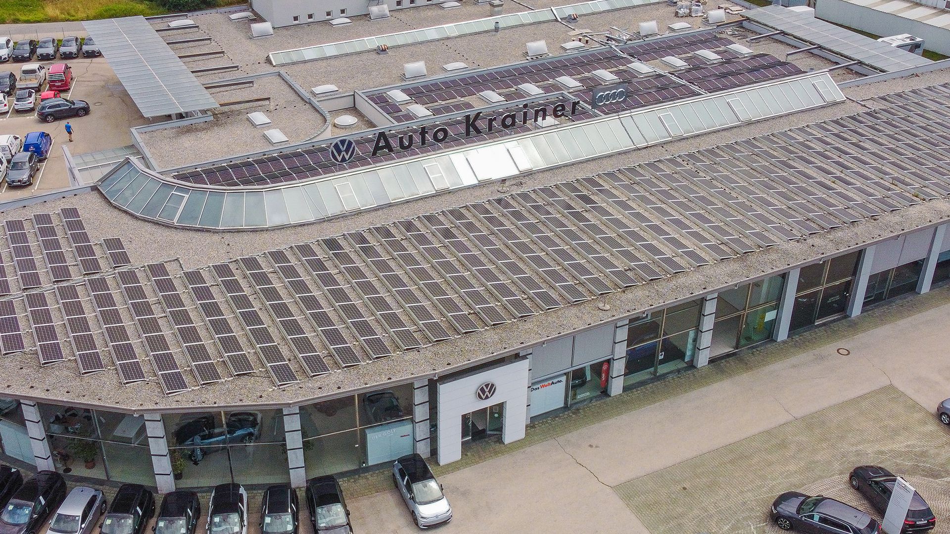 Autohaus von oben