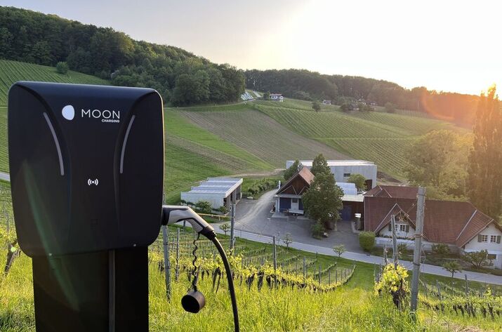 Photovoltaik und Ladestation beim Weingut Polz in der Südsteiermark